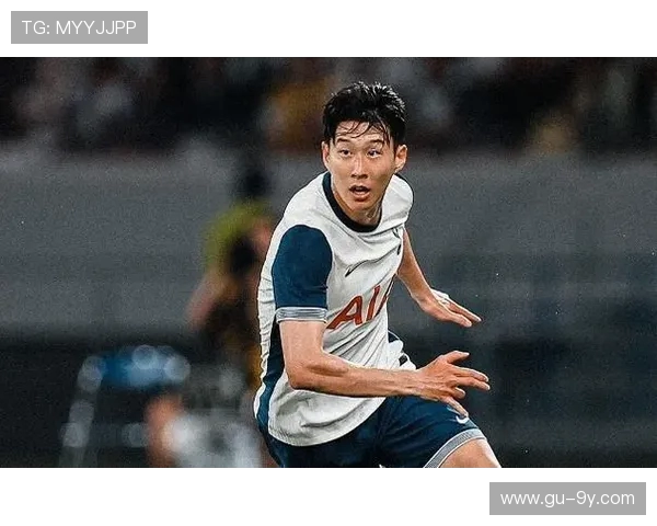 孙兴慜激情时刻再现:FC足球卡面震撼登场,点燃球迷热情 孙兴慜激情时刻再现:FC足球卡面震撼登场,点燃球迷热情